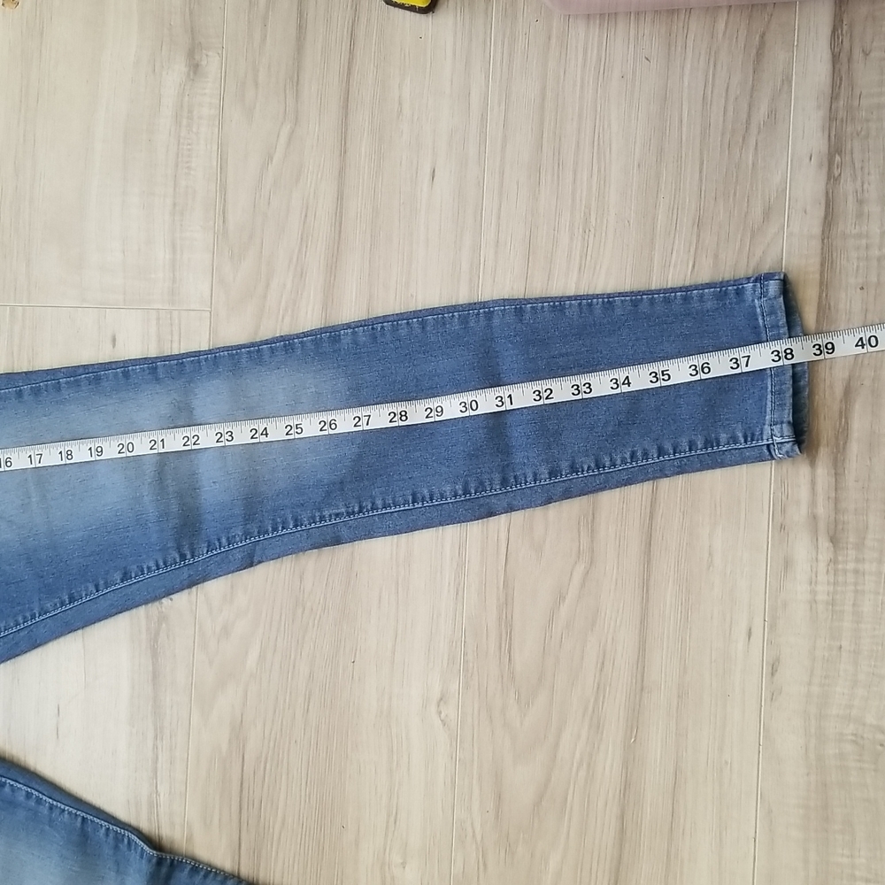 Wallflower Jeans - Picture 12 of 13